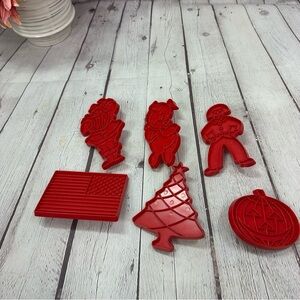 vintage tupperware Red Holiday Cookie Cutters Set flag christmas tree pumpkin